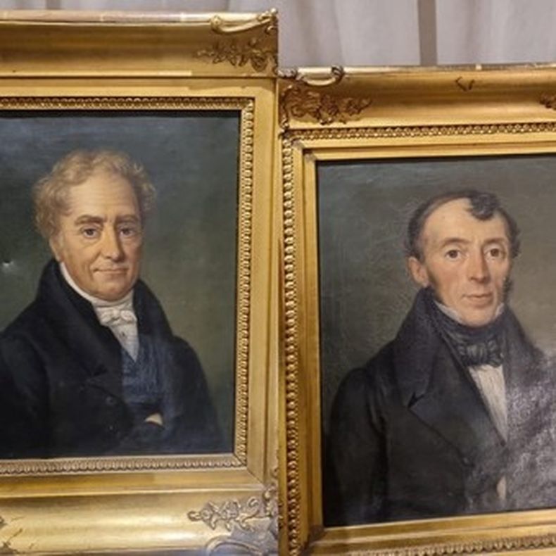 Dos retratos del siglo XIX encontrados en la casa allanada en Mar del Plata. (La Capital).