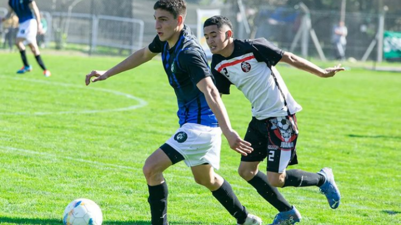 A JUGAR. La Sub 20 de Somra fue efectiva y superó 5-0 a Villa Juana..