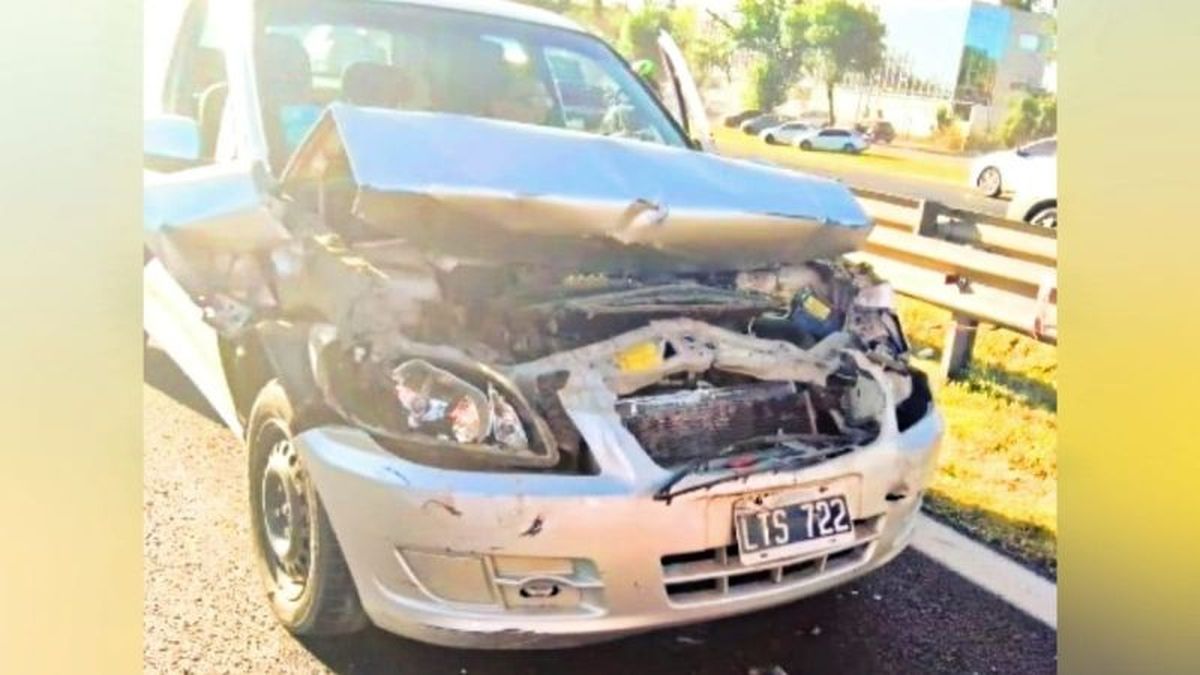 Choque entre un auto y una camioneta en el kilómetro 44 de la Panamericana