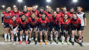CONTUNDENCIA. Atlético Pilar mostró su potencial ofensiva ante las Fucsias.