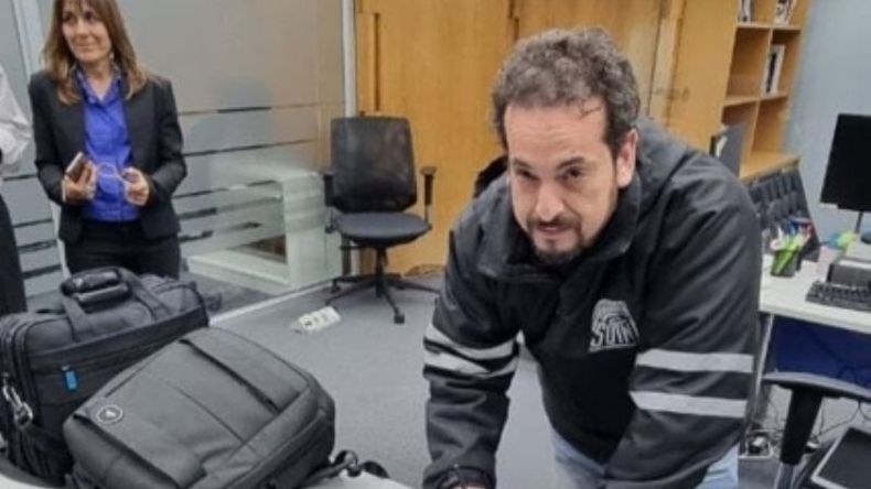 Alejandro Crespo firmó el acuerdo entre el Sutna y las empresas del sector. (Facebook Sutna)..
