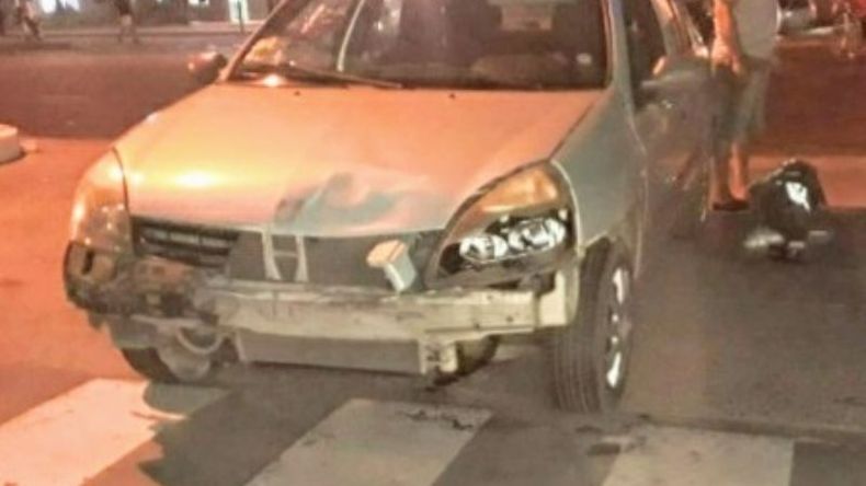 La joven fue impactada por un automóvil cuando circulaba por la ruta 25..