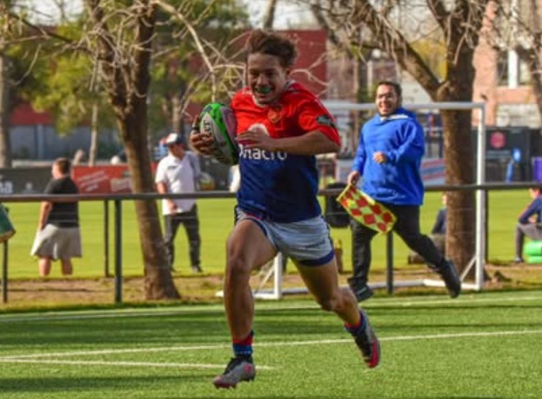 Deportiva Francesa juega en Del Viso.