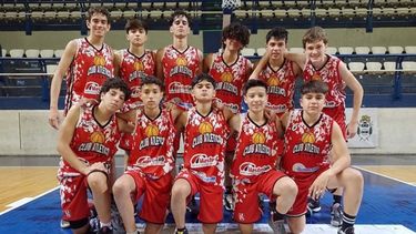 Los chicos de Atlético consiguieron el primer triunfo en el torneo..