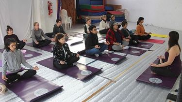 Así vivimos el Día Internacional del Yoga en #Pilar Junto al Centro Cultural Serenarte. Llevamos a cabo la celebración del Día Internacional del Yoga, una jornada de actividades prácticas, talleres, artesanías y alimentos saludables, todo relacionado a esta disciplina. Pilar Turismo / @PilarTurismo..