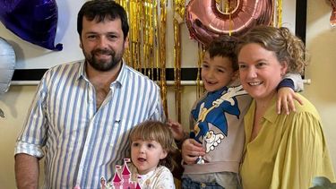 DÍAS FELICES. Mora en su festejo de 3 años, ya recuperada.