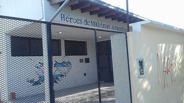 UNO MÁS. El jardín 925 suspendió las clases por una pérdida de gas..