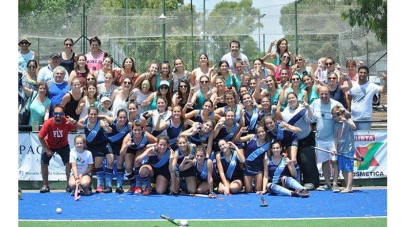 TÍTULO. Las dirigidas por Martín Finelli vienen de conseguir el ascenso a la C..