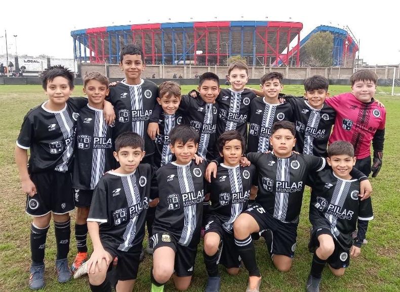 LÍDER. La 2012 de Real Pilar manda en su división con 21 unidades.