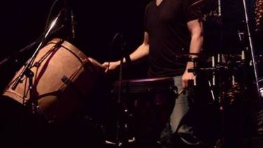 El percusionista de Pedro Aznar dará un curso en Pilar