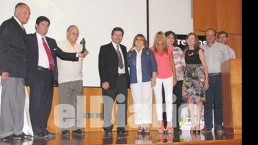 Premian a vecinos que luchan por la autopista Pilar-Pergamino