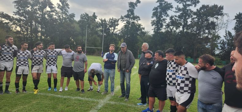 San José y la charla del equipo con Chapa Branca en La Lonja.