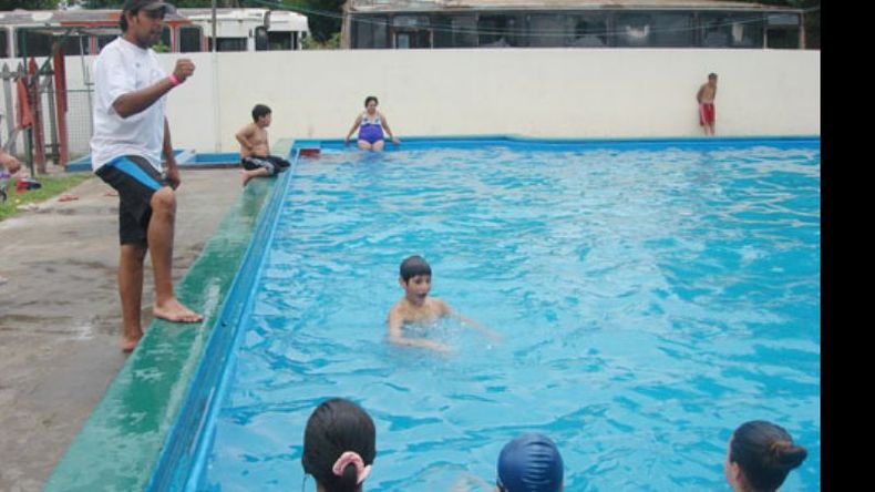 Todas las piletas del distrito serán relevadas por la Subsecretaría de Deportes..