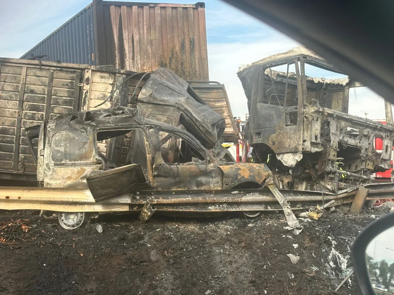 CENIZAS. Los vehículos involucrados en el accidente fatal.&nbsp;