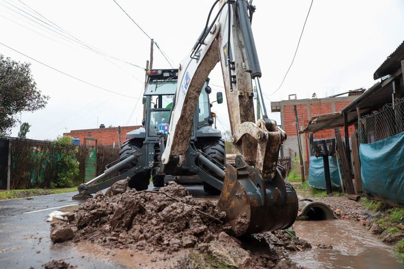 Los trabajos buscan evitar inundaciones en las distintas localidades.