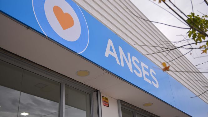 Enterate en la siguiente nota a qué grupos y terminaciones de DNI le corresponde cobrar hoy sus haberes en Anses.