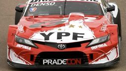 Rossi y su Toyota están 7º en el torneo. Rossi y su Toyota están 7º en el torneo.