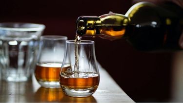 El seminario se realizará en el espacio Esquina Chubut e incluye cena y habanos. .