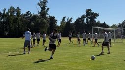 El plantel de Real Pilar lleva adelante los entrenamientos en Comunidad Deportiva. El plantel de Real Pilar lleva adelante los entrenamientos en Comunidad Deportiva.