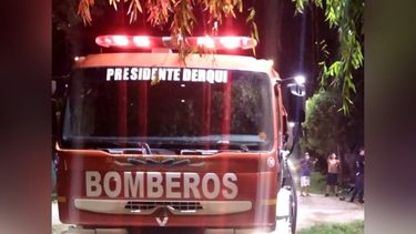 El fuego se desató en una propiedad del barrio Toro de Presidente Derqui cuyas pérdidas materiales fueron totales.&nbsp;