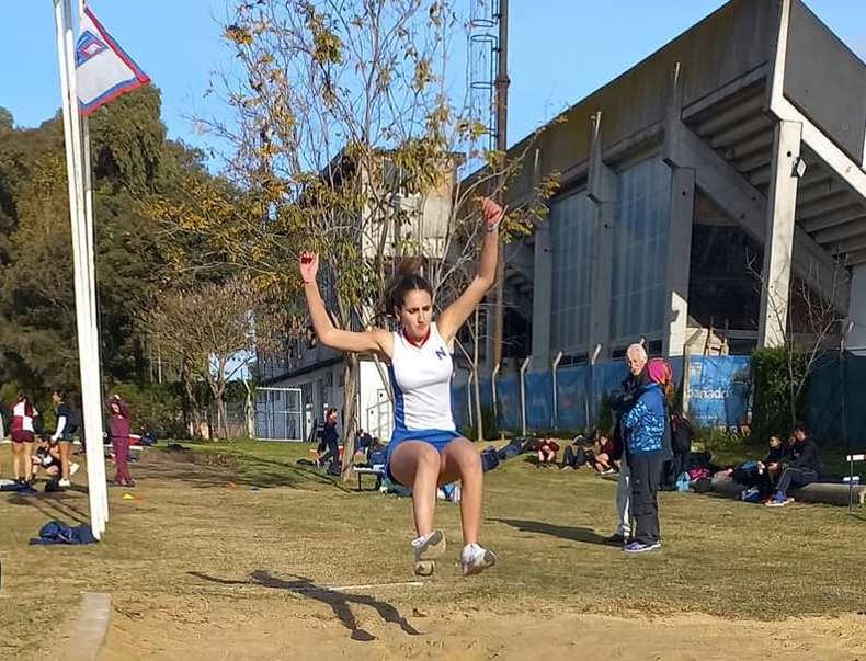 Atletismo etapa local Sub 14 salto en largo.jpg