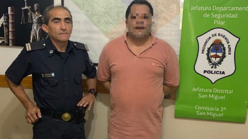 Uno de los detenidos por la policía..