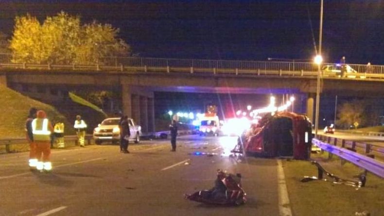 La camioneta en la que circulaba la víctima..