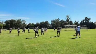 PELOTA. Real Pilar sigue con sus entrenamientos en Comunidad Deportiva. PELOTA. Real Pilar sigue con sus entrenamientos en Comunidad Deportiva.
