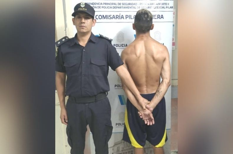 DETENIDO. Uno de los tres aprehendidos durante los allanamientos de este jueves.