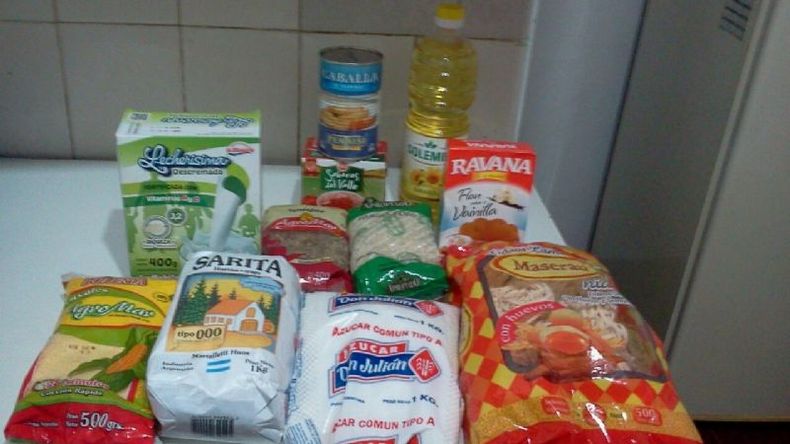 Los 12 productos que componen la actual canasta de alimentos de PAMI. .