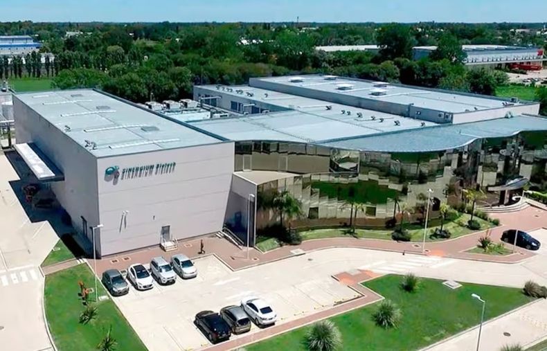 Sinergium Biotech tiene su planta en Garín.