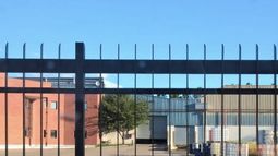 Cerrada. Así se encuentra la planta luego del despido de los 70 empleados. .