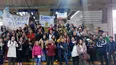 MARCHA. Docentes de Pilar y la región hicieron un “trenazo” en el camino a la marcha.