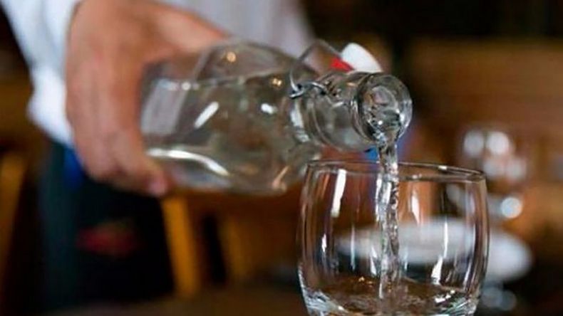 CLARO COMO EL AGUA. La nueva norma comenzará a regir antes de mitad de año. &nbsp;