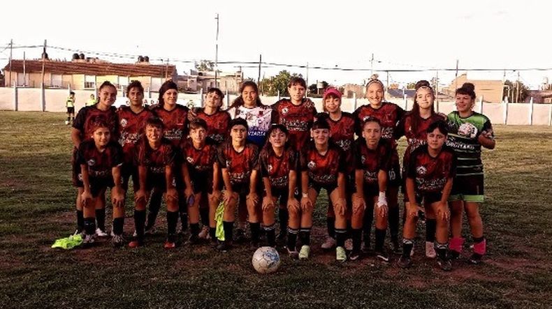 EQUIPO. Unión Ferroviaria empató 0-0 en Derqui ante Falucho.