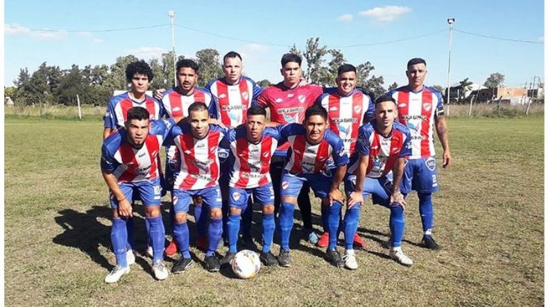 VICTORIA. La formación de Toro que el sábado ganó en la Villa Verde..
