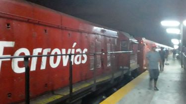 ahora / tren belgrano norte circula limitado entre retiro y del viso por accidente de persona. sin servicio entre las estaciones grierson y villa rosa