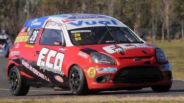 (Fabio Vignolles). ADELANTE. Marchesse gana protagonismo en la Clase 2 del Turismo Pista. .