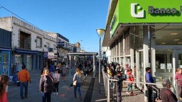 a partir del lunes, los bancos volveran a atender sin turno
