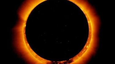 eclipse total de sol y luna nueva en sagitario