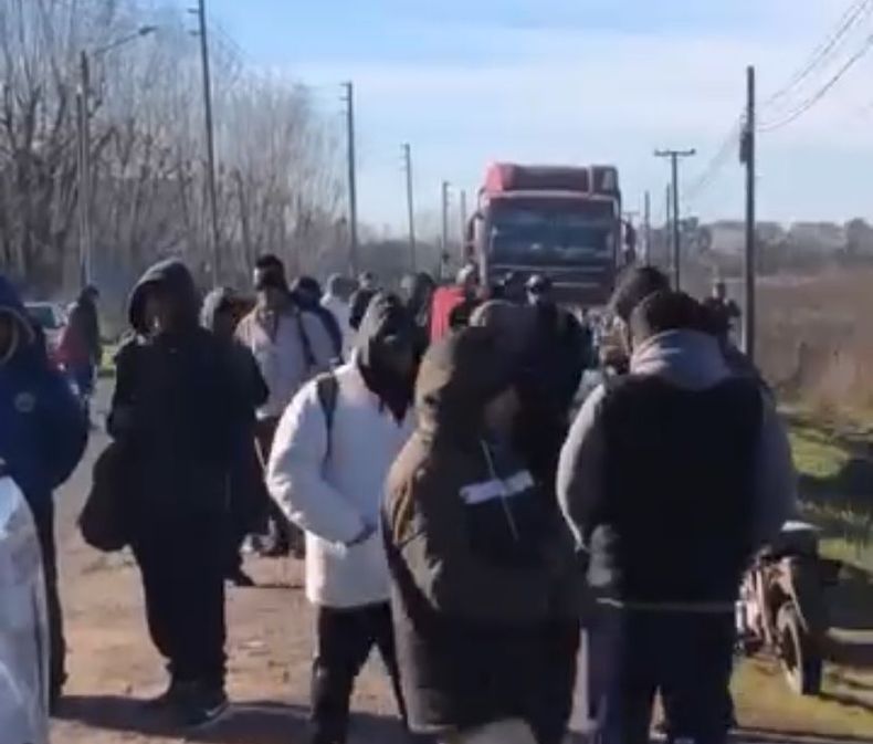 Más de 200 trabajadores participan de la protesta.&nbsp;