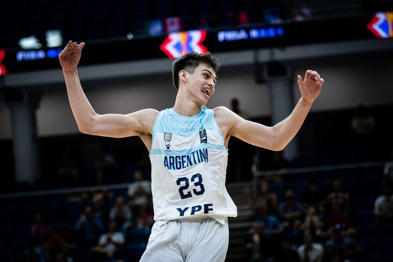 Lucas Giovannetti celebrando la enorme victoria nacional ante Canadá.