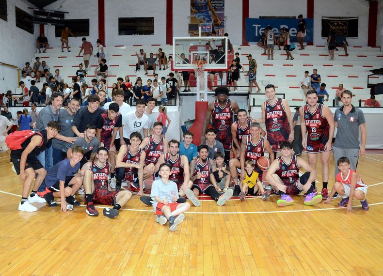 Atlético Pilar se presenta en la calle Ituzaingó en la última fecha de la fase regular.
