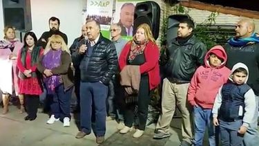 VECINALISMO. Poblete encabezó la apertura de una casa partidaria de Acción por Pilar”..