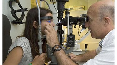 99% de los casos de ceguera se pueden prevenir con controles. .