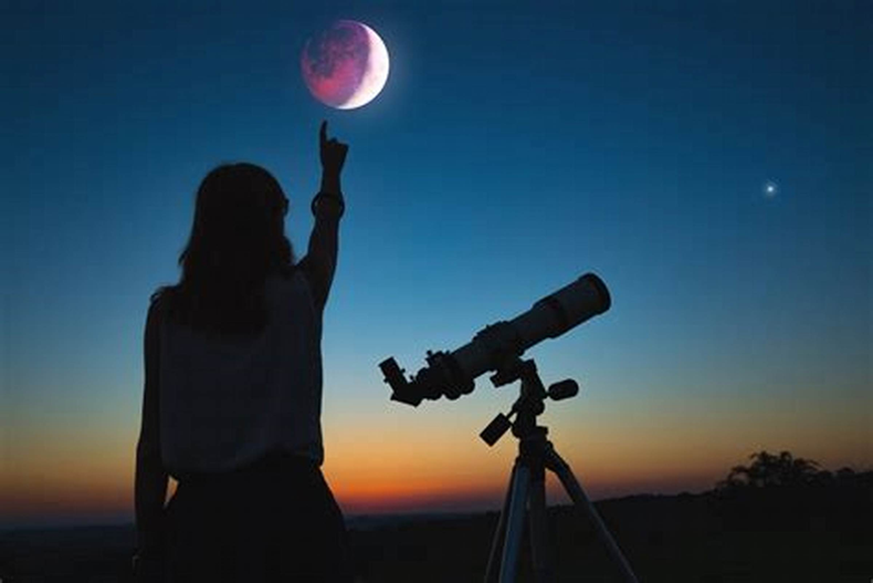 Este martes 17 hay un eclipse lunar parcial en la Argentina. (bioguia.com)..png