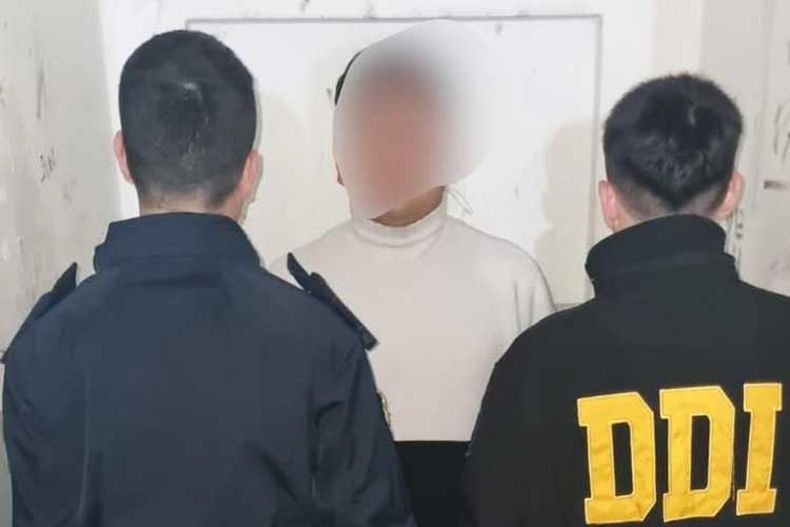 El detenido tiene 18 años y fue puesto a disposición de la Justicia. Su cómplice está identificado.