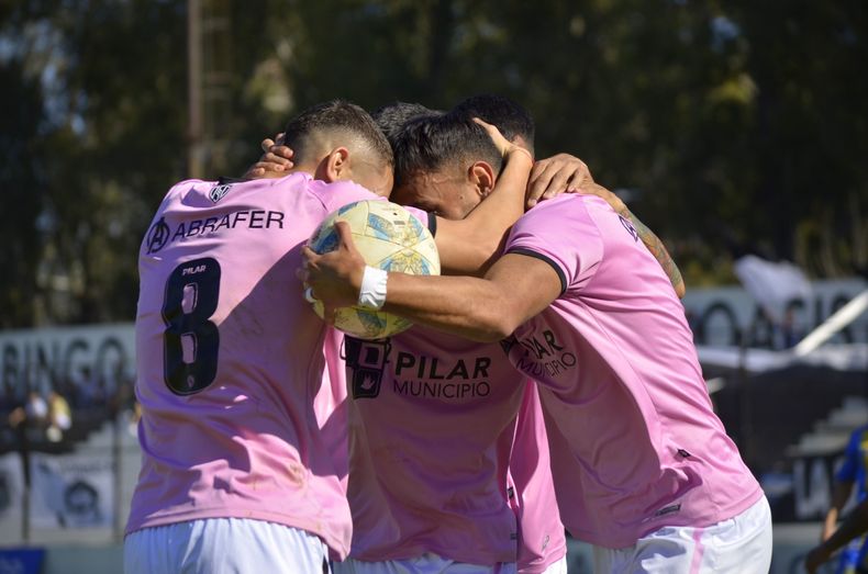 UNIDOS. Real Pilar jugará este domingo desde las 13.05 ante Cambaceres.