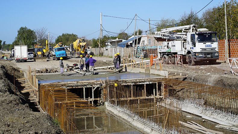 LA PRIMERA. El canal Agustoni es la obra emblema del plan hídrico.