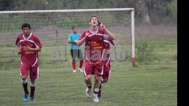 Wasylecsko da gracias por sus goles. El delantero hizo 2 en la goleada de Monterrey..